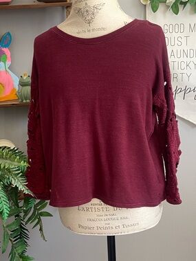 American Eagle Outfitters SMALL Burgundy Crochet-Sleeve Open Back Shirt